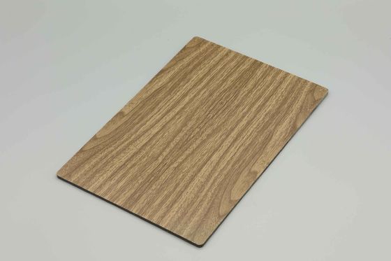 Οικιακές προσόψεις Walnut ξύλινο αλουμινίου σύνθετο πάνελ μεταλλικά πάνελ εξωτερικά 1000mm