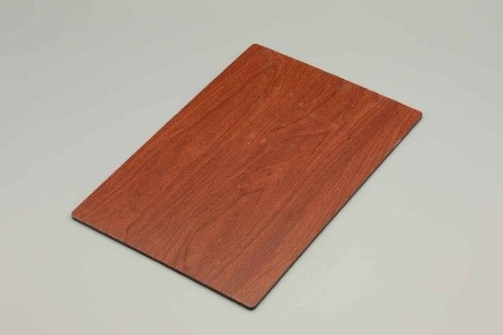 Κόκκινο καρύδι 1220mm 1240mm Αλουμινίου σύνθετο πάνελ ξύλο φινίρισμα PE Pvdf Acp φύλλο πάνελ